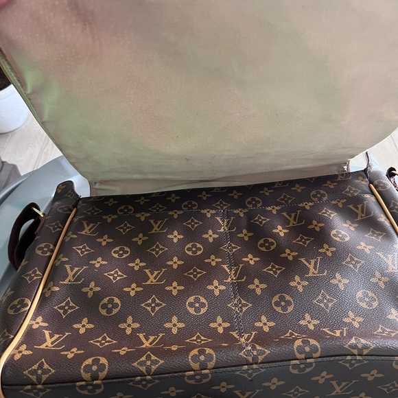 Louis Vuitton Messenger bag unisex - Picture 9 of 12